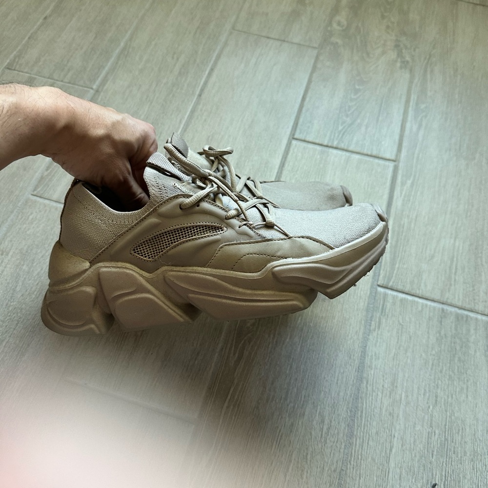 Zara men sneakers size 11